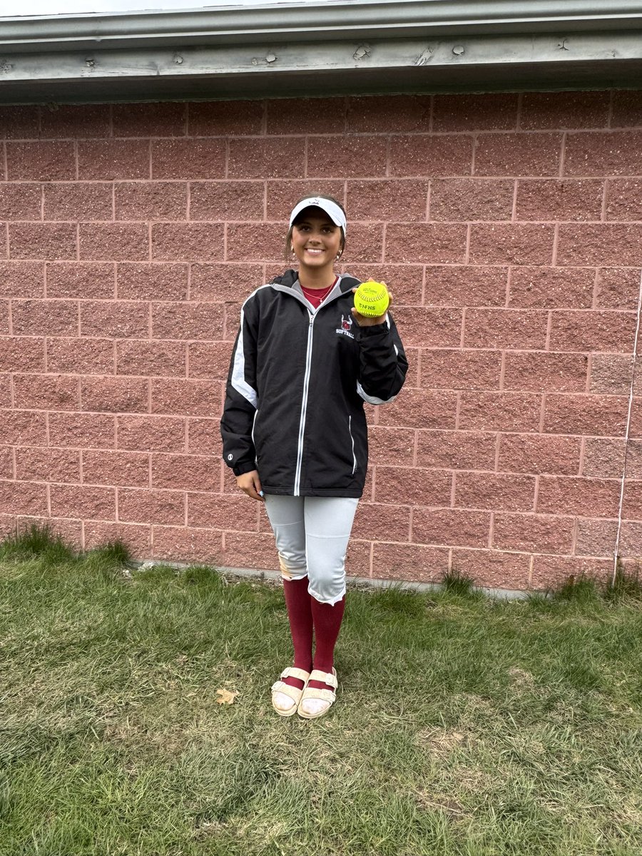 KPeckinpaugh16's tweet image. Mavs with another W tonight! 🤘
Game 1: 5 IP, 1 hit, 0 runs, 13 K’s
Game 2: 3 for 4 at the plate. 2B, 3B, HR- 5 RBI’s