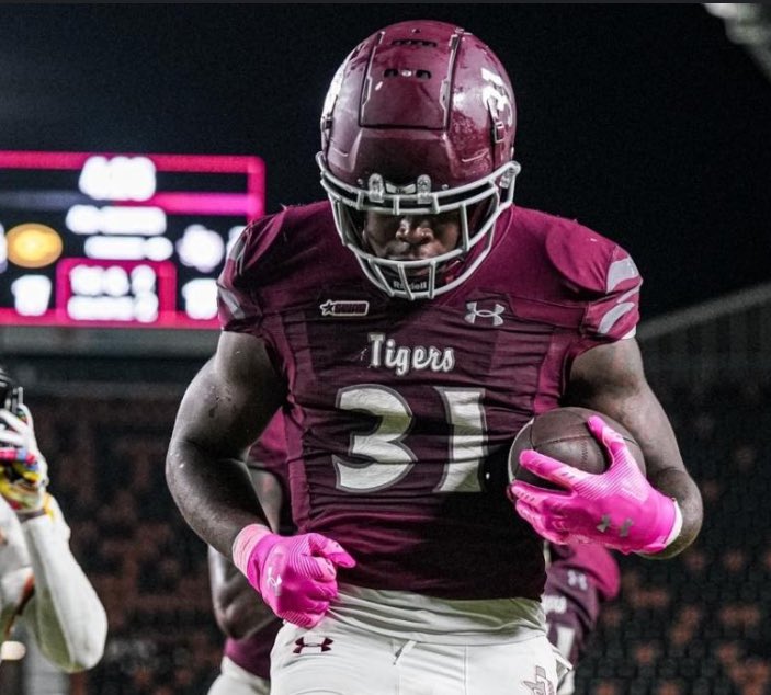 Chris “CJ” Davis (@chris_upnext26) on Twitter photo I will be attending Texas Southern University this saturday! #GoTigers 🐾 <a href="/CoachDixon_63/">Coach Stephen Dixon Sr., CAA</a> <a href="/TSUFootball/">Texas Southern Football</a> <a href="/FootballHeights/">Heights Bulldogs Football</a> I will be attending Texas Southern University this saturday! #GoTigers 🐾 <a href="/CoachDixon_63/">Coach Stephen Dixon Sr., CAA</a> <a href="/TSUFootball/">Texas Southern Football</a> <a href="/FootballHeights/">Heights Bulldogs Football</a>