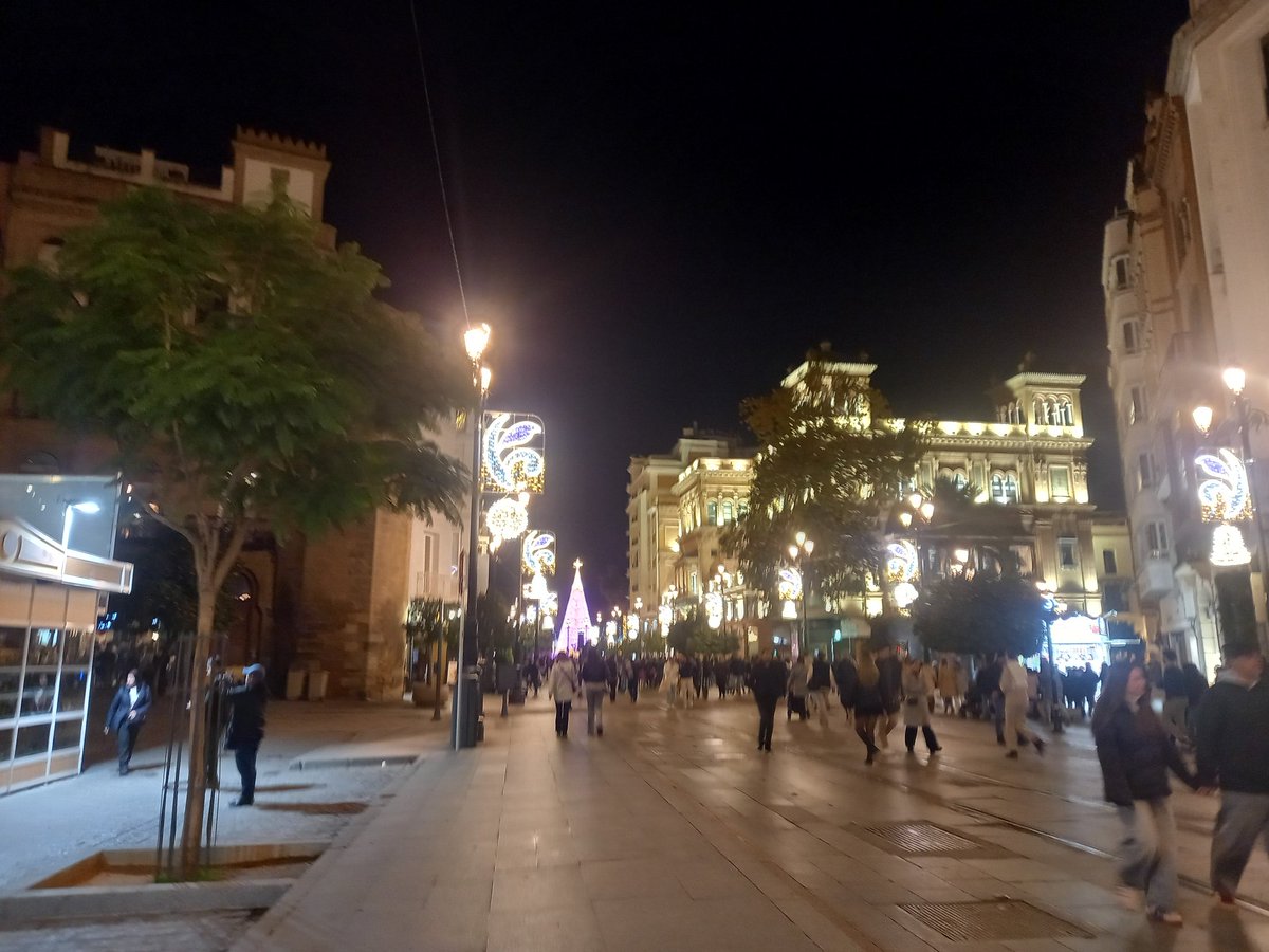 FreestyleTV15's tweet photo. @henrygarciame @nayibbukele No, no es, el parque libertad es la villa o plaza colon de Sevilla, Andulucía España https://t.co/I1wyDKXOd5