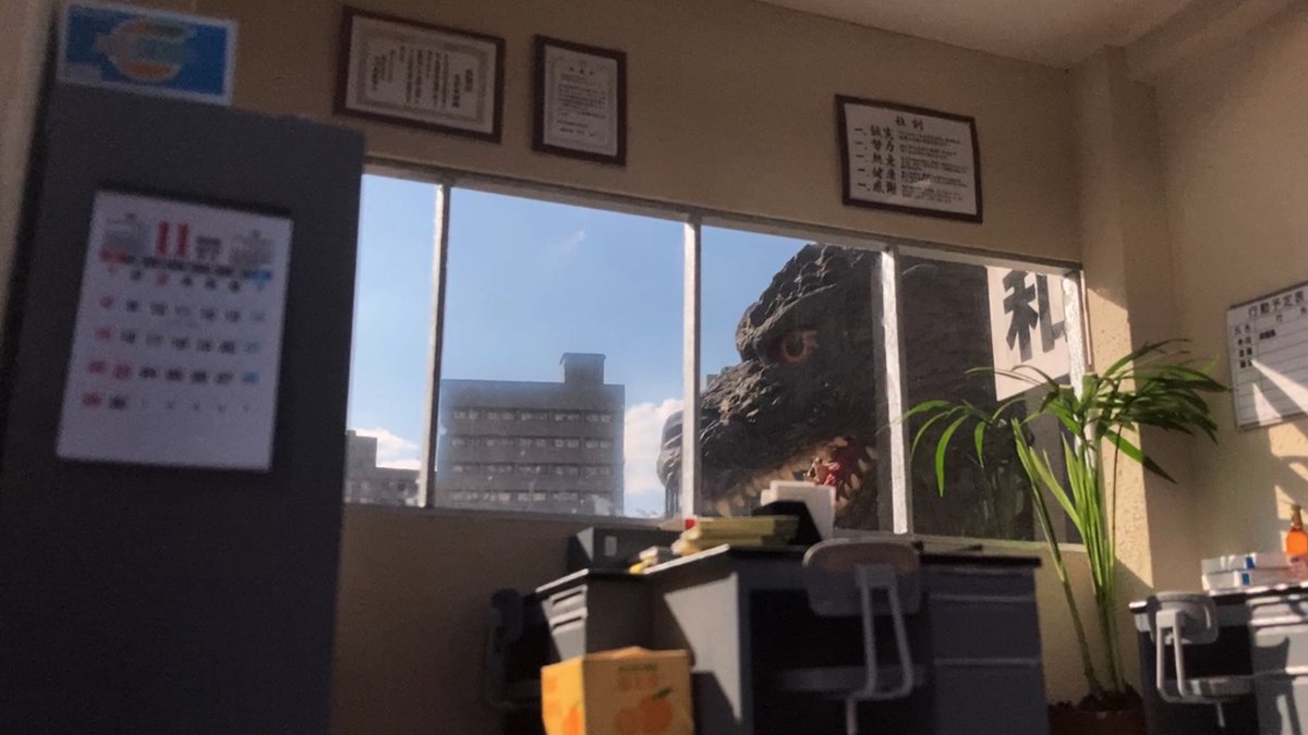 Td36yGZGIFTDNnG's tweet image. 2020年の「ゴジラの日」から、毎年配信されてきた短編特撮シリーズ『フェス・ゴジラ』Blu-rayが4月16日リリース。
『フェス・ゴジラ』5作品と予告編、メイキングを収録。さらに中川和博監督とゴジラ役の松本直也氏のインタビュー映像も収録。
『フェス・ゴジラ』をじっくりとお楽しみください。