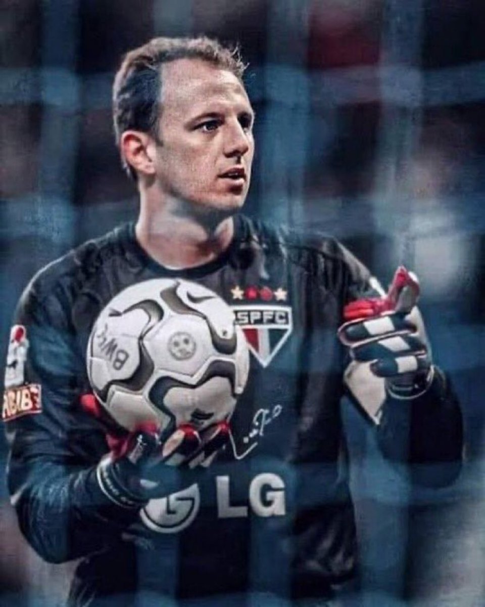 futnostalgico's tweet photo. Rogério Ceni em 2005:

🏟️ 75 jogos
⚽️ 21 gols
⚽️ 11 gols de falta
⚽️ 10 gols de pênalti

🏆 Paulistão
🏆 Libertadores
🏆 Mundial

🏆Artilheiro do São Paulo no ano
🏆Artilheiro do SPFC no Brasileiro
🏆Artilheiro do SPFC na Libertadores
🏆Bola de Ouro do Mundial
🏆Craque da Libertadores
🏆Melhor Goleiro da América
🏆 Melhor em campo na final da Libertadores
🏆Melhor em campo na final do Mundial

ABSURDO!