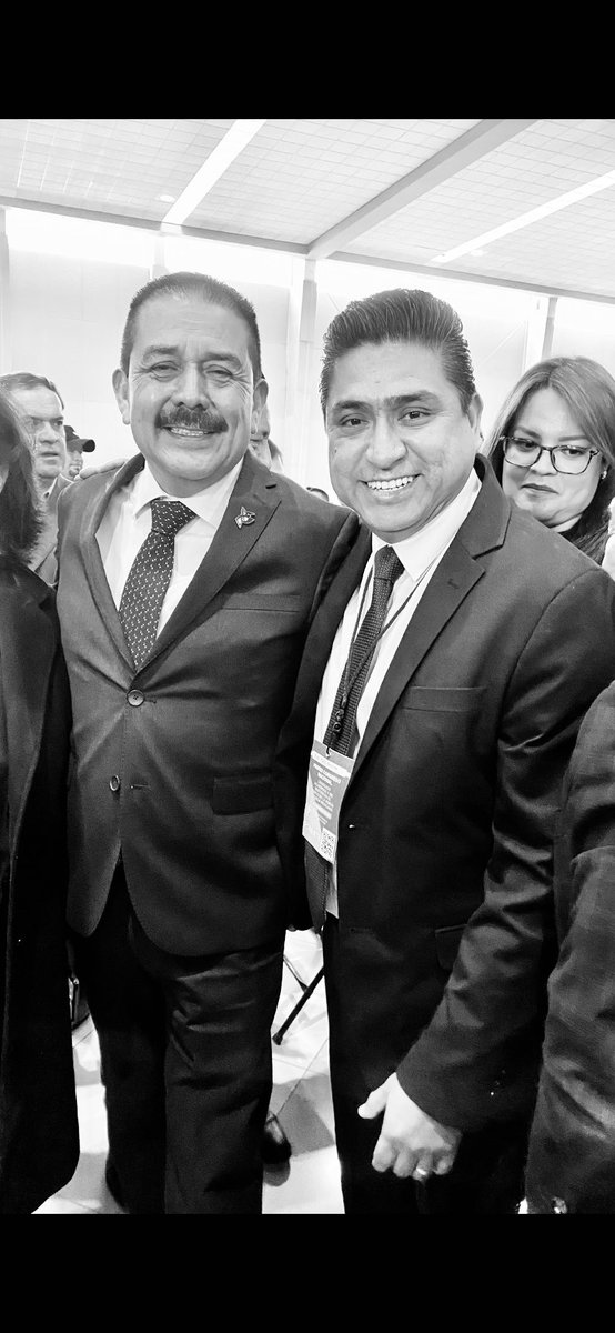 ingmemos's tweet photo. Primer día del Congreso Nacional Liderazgo Académico y de Gestión en el marco de la #NuevaEscuelaMexicana
Ponencia "Inclusión y Multiculturalidad en la Educación Media Superior: Estrategias para una Enseñanza Equitativa en el Estado de México".
✨👨🏻‍🏫📚📝🚀  #LíderesEMSMx https://t.co/aGNhIBA5xC
