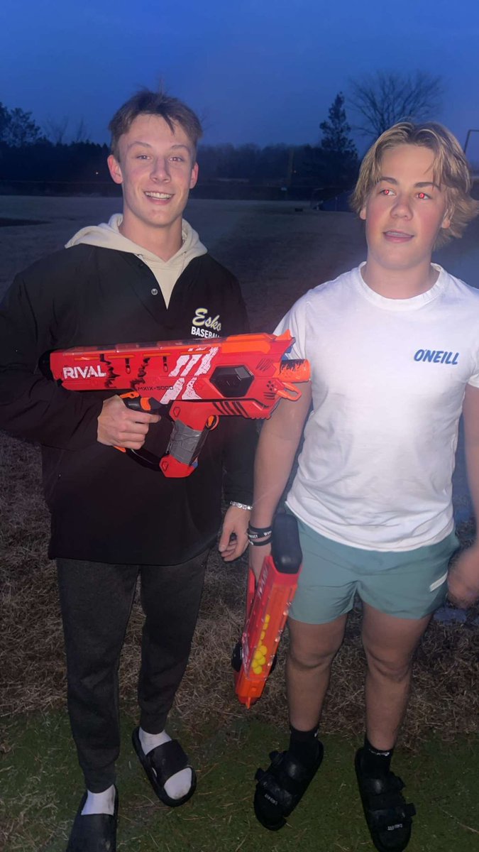 Brody from fadih fucking smokes gavin from glocktapus AGAIN <a href="/CecNerf/">CECNerf</a>