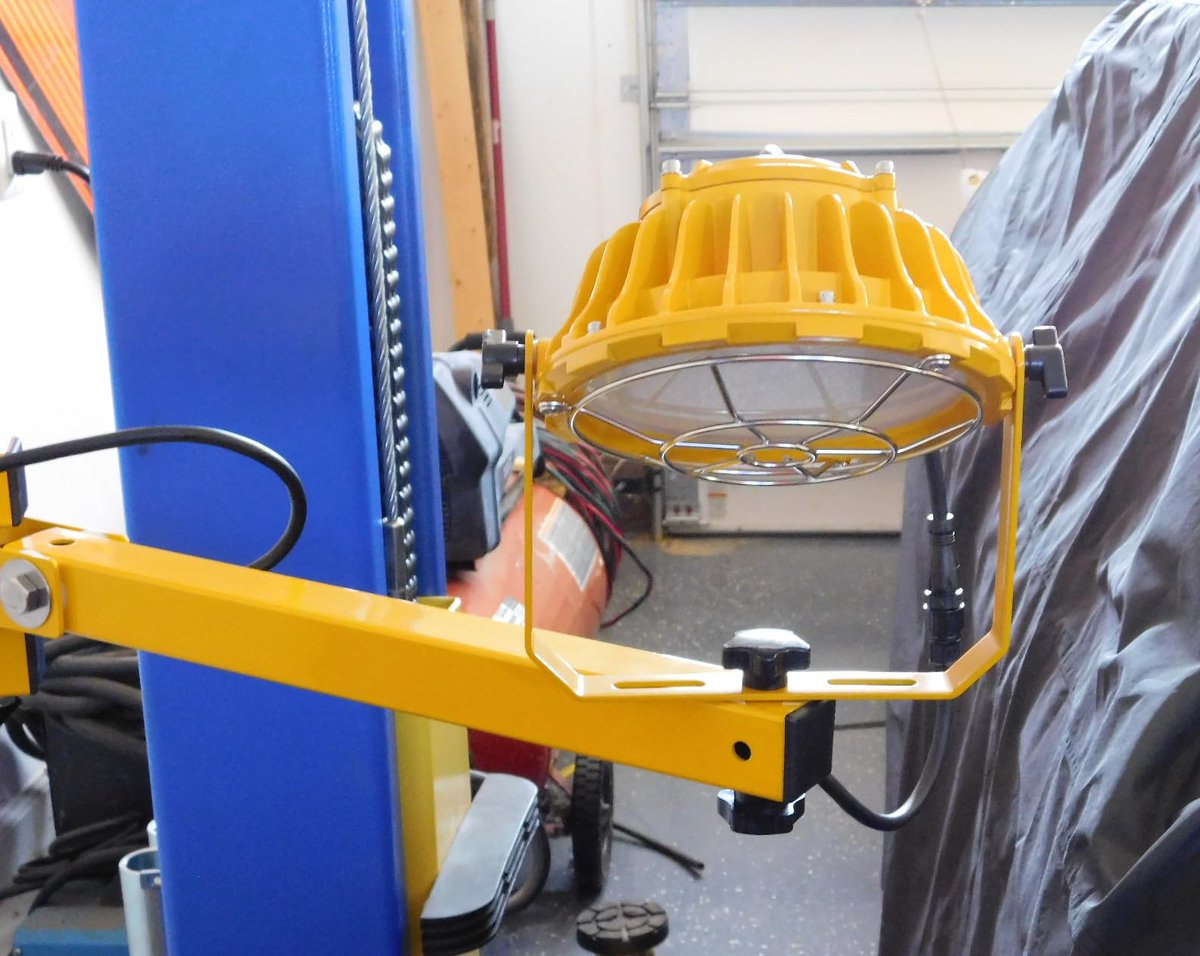 JCLGLlighting's tweet image. “The quality of the lamp wall of this wharf lamp is excellent. It's very sturdy. ” 
Shop now：jclgl-led.com/products/led-l…
#docklight #mancave #LED #workshop