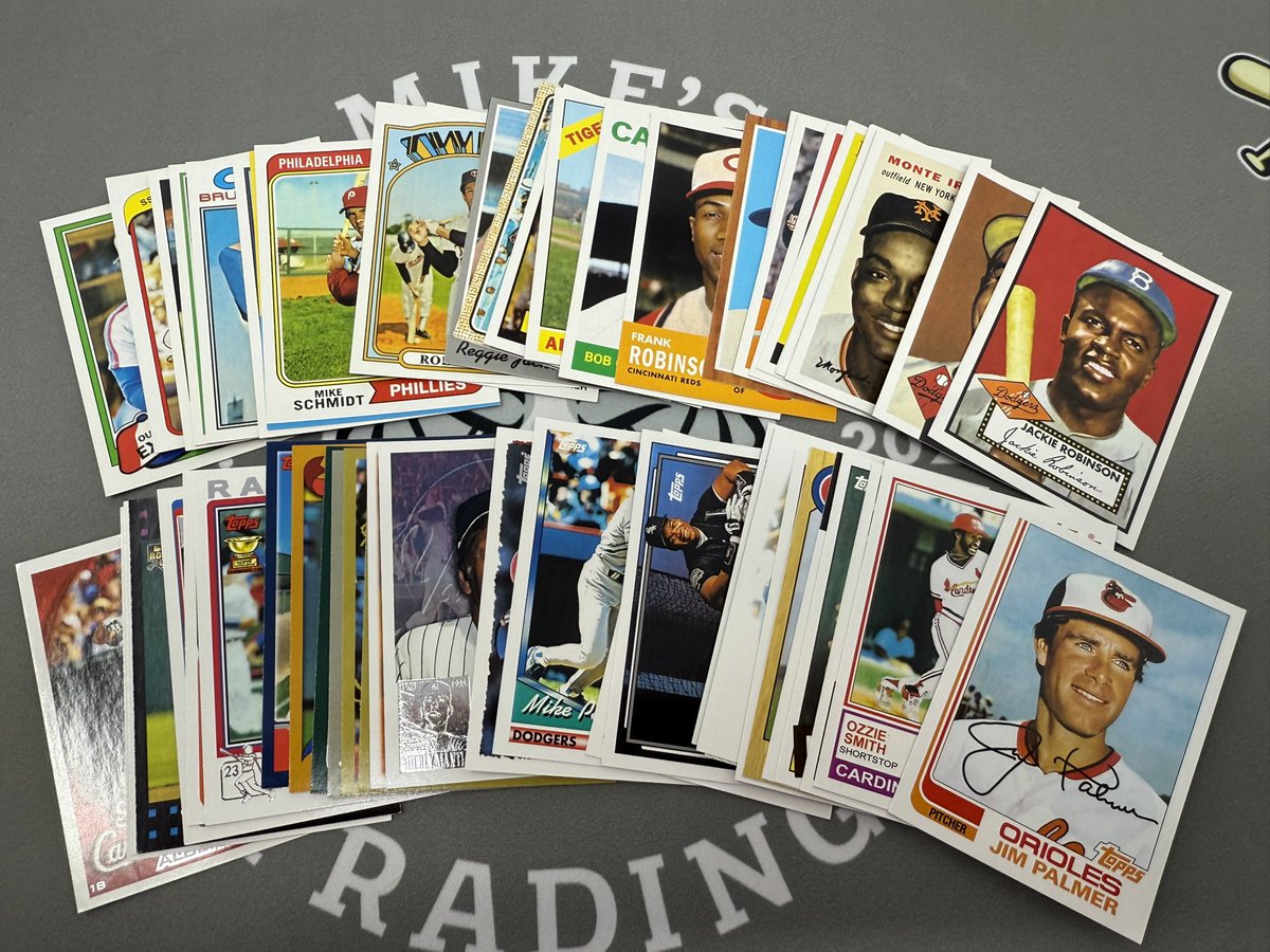 MikesUpperDeck1's tweet photo. 633
#BaseballMania Night 8
2011 Topps Series 1 60 Years Of Topps Insert Set
$50
Please see pinned tweet for shipping! https://t.co/r5ZdT0QkXk