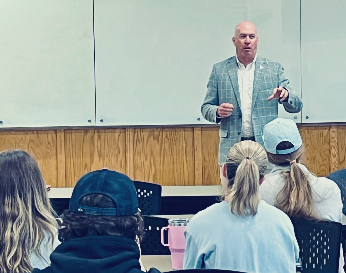 Chris Williams tweet media