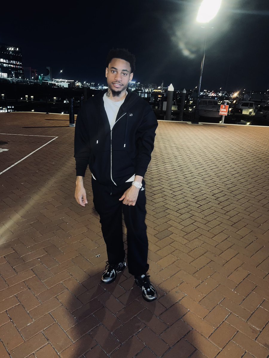A1_Dlo's tweet photo. 4EvaLit✨💰 https://t.co/gLUlirCQGB