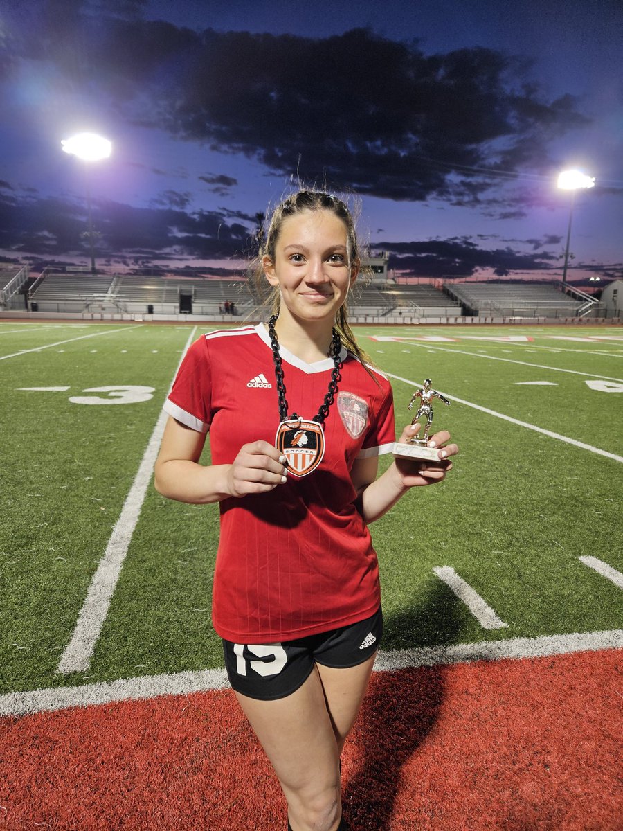 Fantastic game tonight, came up one short. 2-3 vs GV. The girls showed grit and heart and that's all I can ask for!
#WOTM goes to Savannah for her play in the midfield. 
Goals-Kenna (2)
Record - 3-4
Conference- 2-2