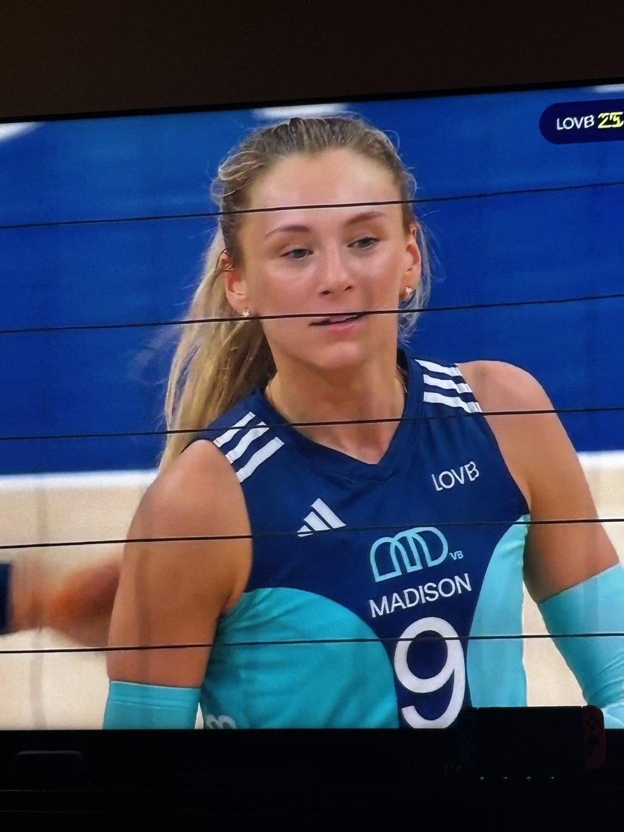 Tiffany Oshinsky (@tmoluvssports) on Twitter photo Hey <a href="/nglwithkylie/">Not Gonna Lie with Kylie Kelce</a>, ngl, but Kylie’s blue-eyed doppleganger plays for <a href="/lovbmad/">LOVB Madison Volleyball</a> and her name is Claire Chaussee Hey <a href="/nglwithkylie/">Not Gonna Lie with Kylie Kelce</a>, ngl, but Kylie’s blue-eyed doppleganger plays for <a href="/lovbmad/">LOVB Madison Volleyball</a> and her name is Claire Chaussee