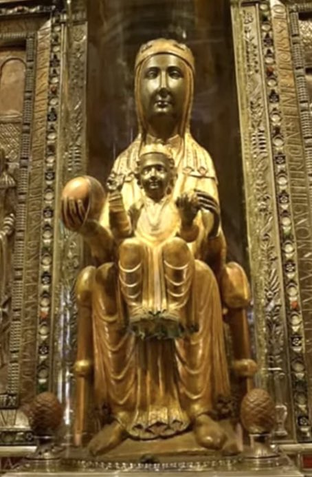 KhemBey913's tweet photo. Till this day in Private and in Public people go to the Holy Mother to get their Blissings. That’s why she’s the Holy Mary Mother of G-D 9.13 https://t.co/8cloefQyQ4