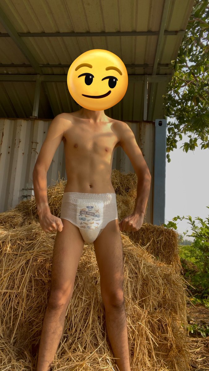 abdlboyvin's tweet photo. MamyPoko with KOH School Pant https://t.co/eUJ0pdmoar