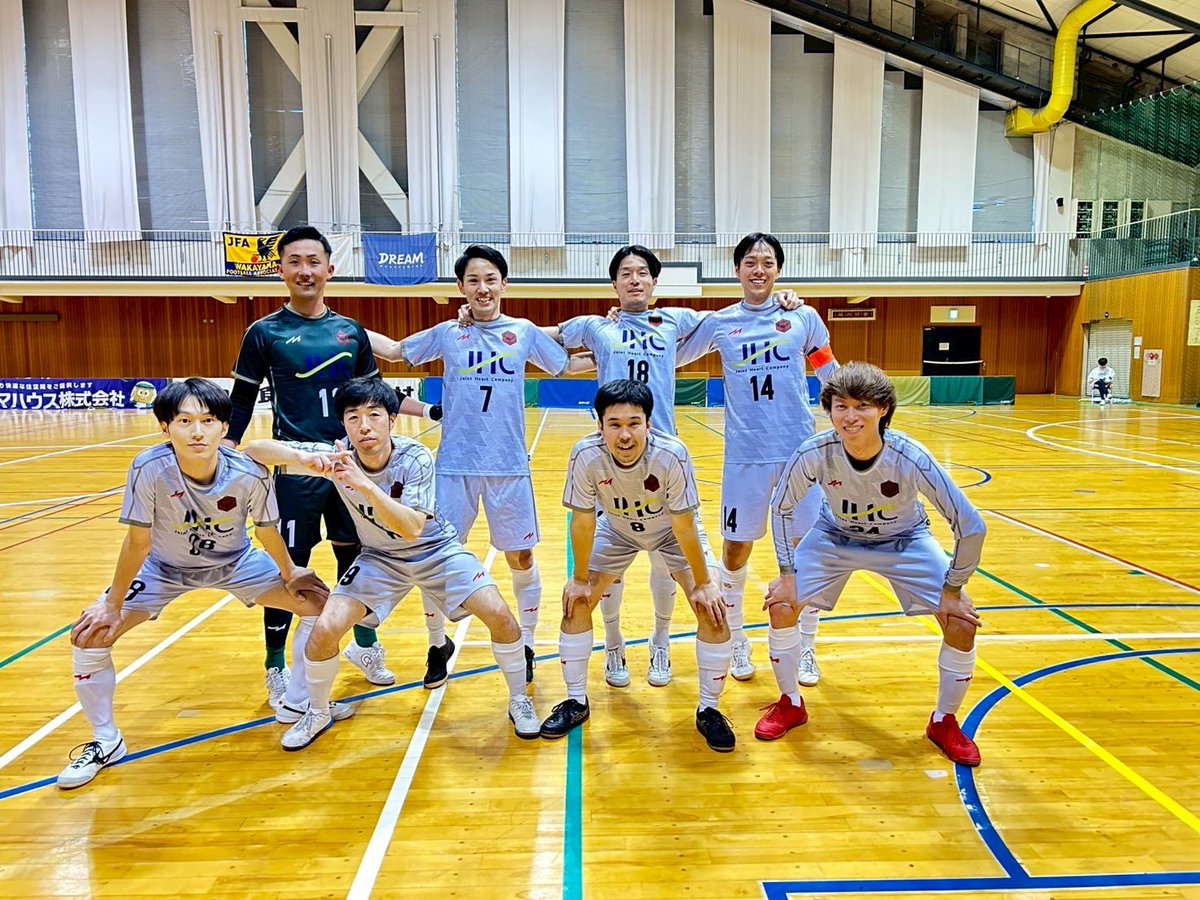 BalonGrana's tweet photo. 開幕戦勝利🏆

vs.ノブオ
16-3

#エバグリーン杯和歌山県フットサルリーグ2025 https://t.co/p5CSGpk6a4