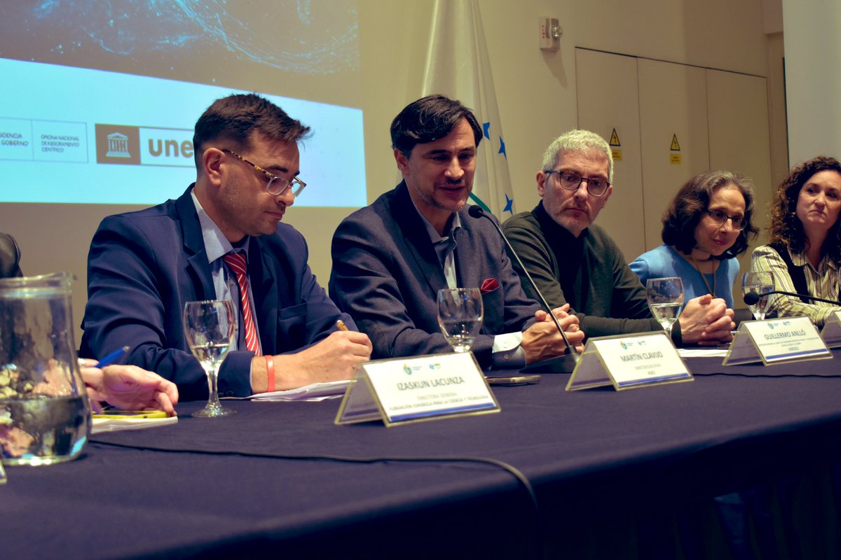 AuciUruguay's tweet photo. @Clavijo_Martin @EmbajadaEspUy @ganllo @UNESCOmvdo @AECID_es @AecidConoSur @AECIDUruguayOTC @UNESCO 🗣️ @ganllo: #Uruguay tiene una tradición en multilateralismo. La ciencia es un activo para el desarrollo de la población. La educación, la ciencia y la cultura, así como el trabajo por la paz están más vigentes qué nunca por parte de la @UNESCO, subrayó. https://t.co/09SDj2oqJw
