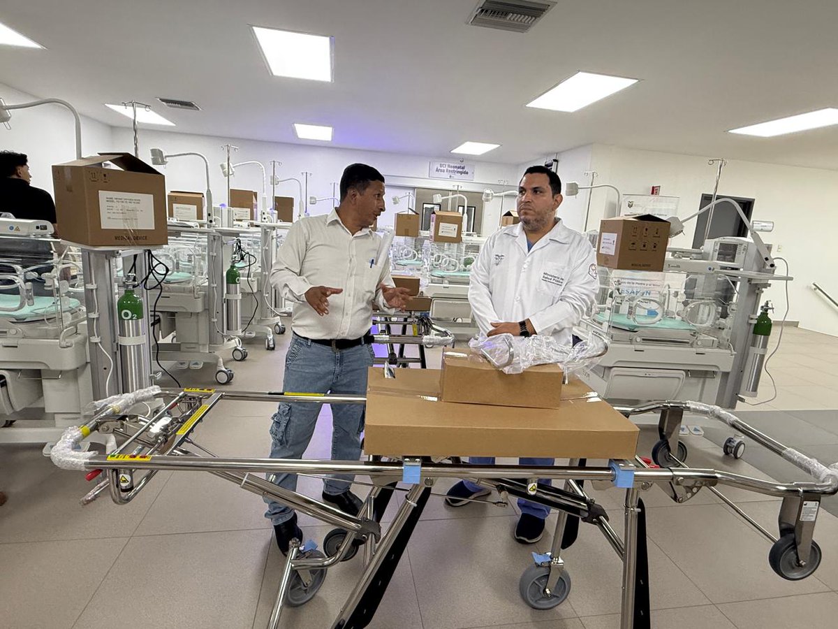 HUniversitarioG's tweet photo. El @HUniversitarioG mediante proceso de compras adquirió nuevo equipamiento para la unidad de cuidados intensivos neonatales, lamparas para fototerapía, incubadoras neonatales y de transporte, para brindar una atención segura a nuestros pequeños pacientes.  #PorUnEcuadorConSalud https://t.co/vTLTisaVbQ