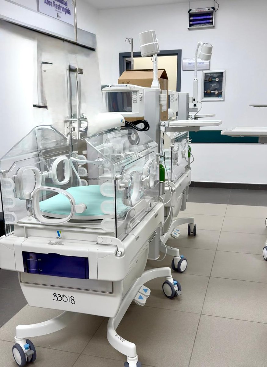 HUniversitarioG's tweet photo. El @HUniversitarioG mediante proceso de compras adquirió nuevo equipamiento para la unidad de cuidados intensivos neonatales, lamparas para fototerapía, incubadoras neonatales y de transporte, para brindar una atención segura a nuestros pequeños pacientes.  #PorUnEcuadorConSalud https://t.co/vTLTisaVbQ