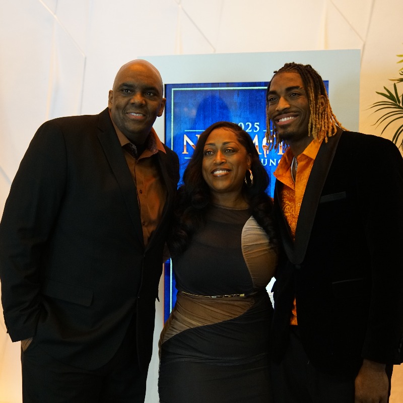 Vol_Hoops's tweet photo. Feared defender.
Fierce competitor.
Proven winner.

Jahmai Mashack — a deserving finalist for the National Defensive Player of the Year Award — wrapped a decorated senior campaign representing Tennessee Basketball at the Naismith Awards