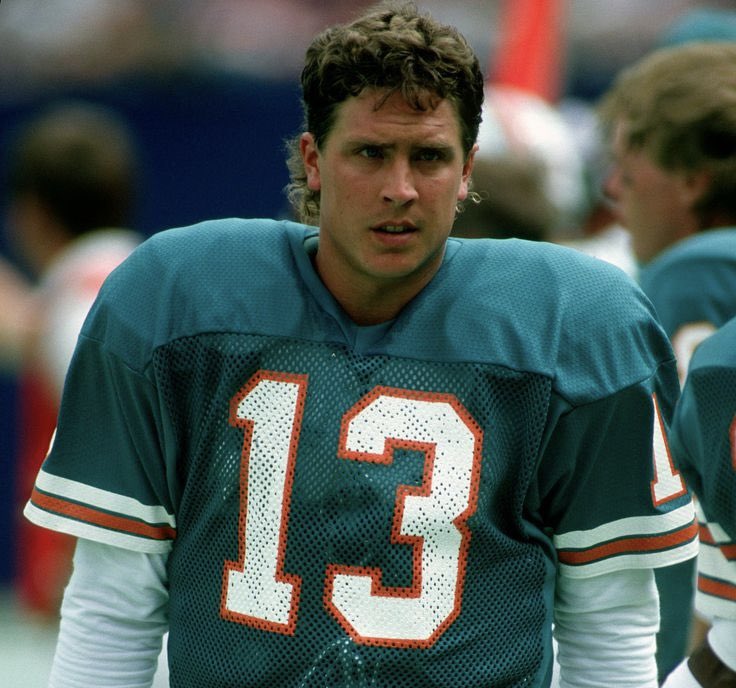 WHICH QUARTERBACK IS BETTER ALL-TIME IN #NFL HISTORY…? 

❤️ for BEN ROETHLISBERGER
🔁 retweet for DAN MARINO