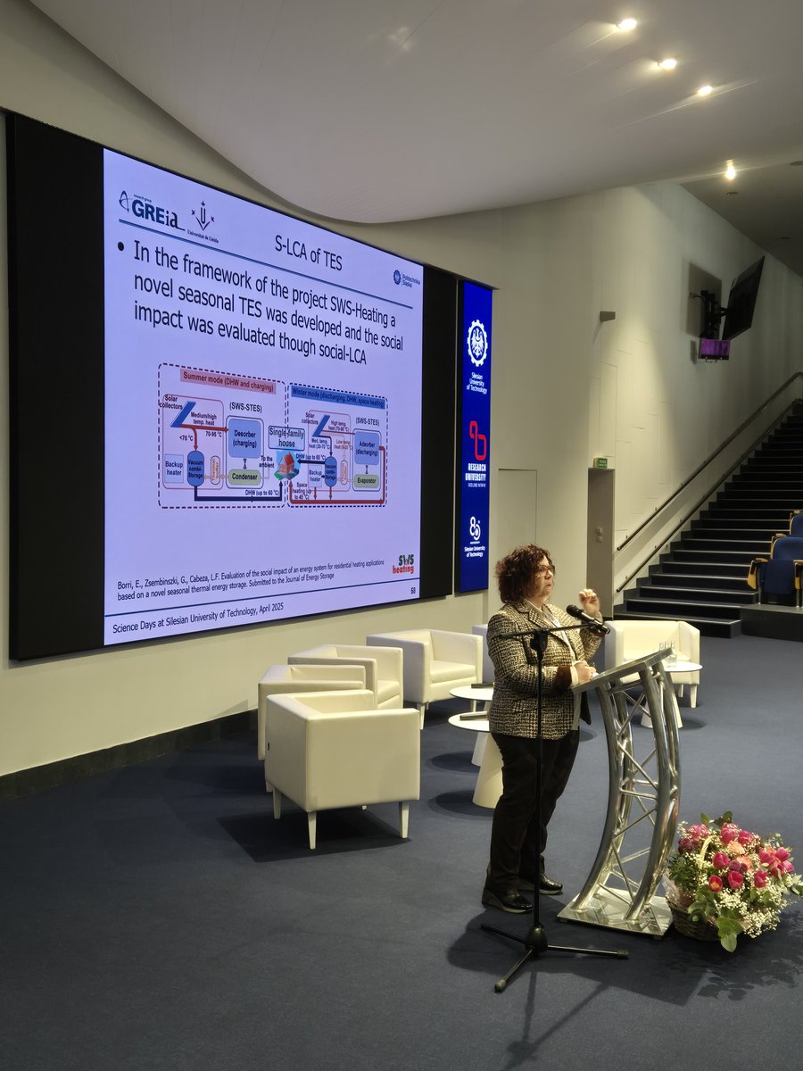 BrzeczekSzafran's tweet image. Two days of Science Days at @polsl_pl have started today, kicked off with a fantastic talk on the importance of thermal energy storage, the challenges of social acceptance of emerging technologies, and the role of sustainable #PCMs by Prof. @luisafcabeza

#TES
@greiaudl