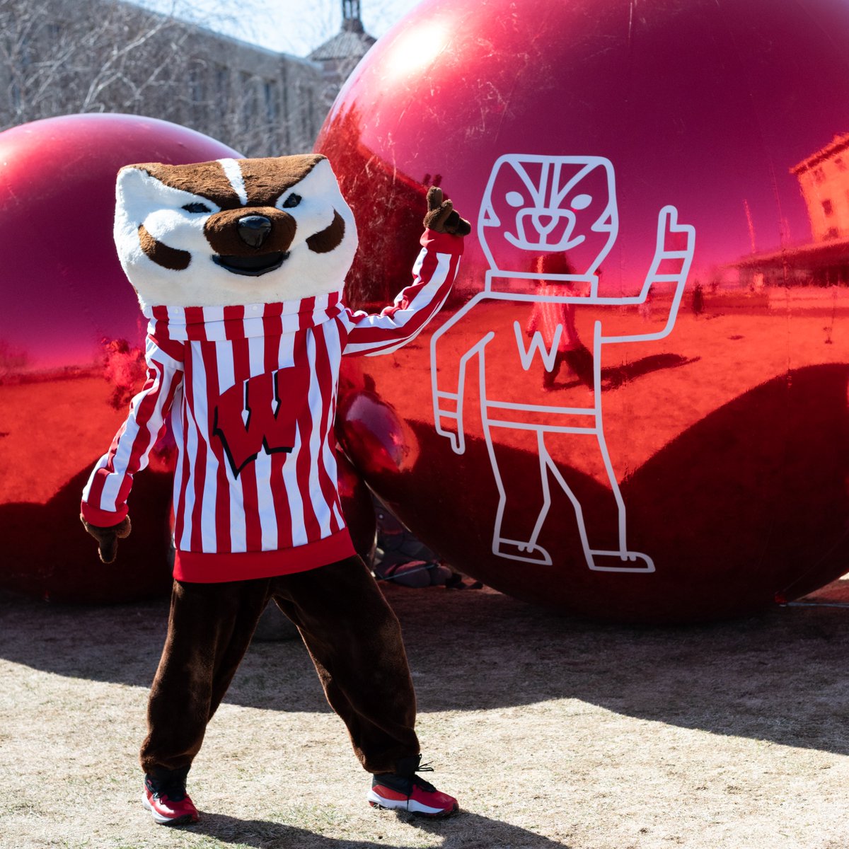 Wisconsin Alumni (@wisalumni) on Twitter photo During Day of the Badger, more than $1.7 million was raised to help address the greatest needs on the <a href="/UWMadison/">UW–Madison</a> campus! Thank you, Badgers, for sharing your pride and supporting the university we love ❤️🦡
See the results! ⬇️
bit.ly/3G5GnV5 During Day of the Badger, more than $1.7 million was raised to help address the greatest needs on the <a href="/UWMadison/">UW–Madison</a> campus! Thank you, Badgers, for sharing your pride and supporting the university we love ❤️🦡
See the results! ⬇️
bit.ly/3G5GnV5