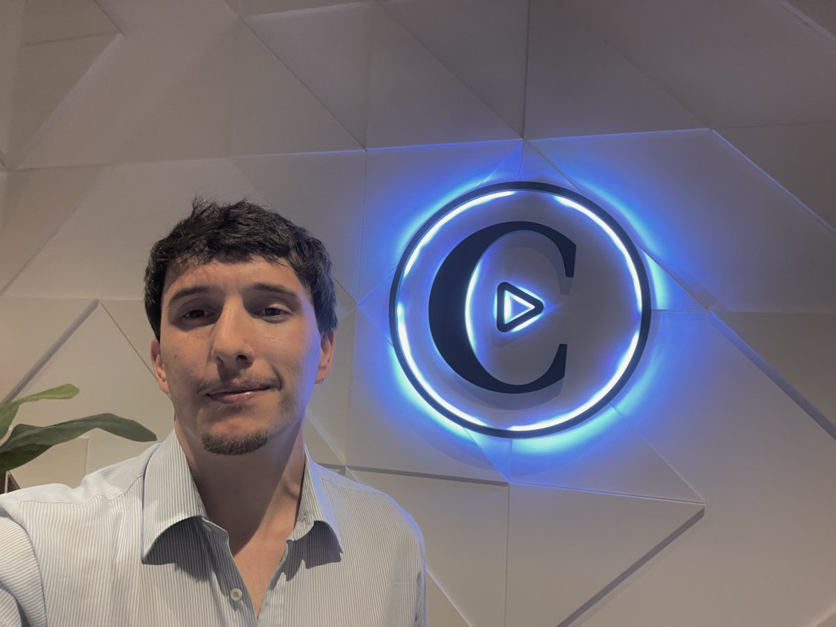 Julián Alvez tweet media