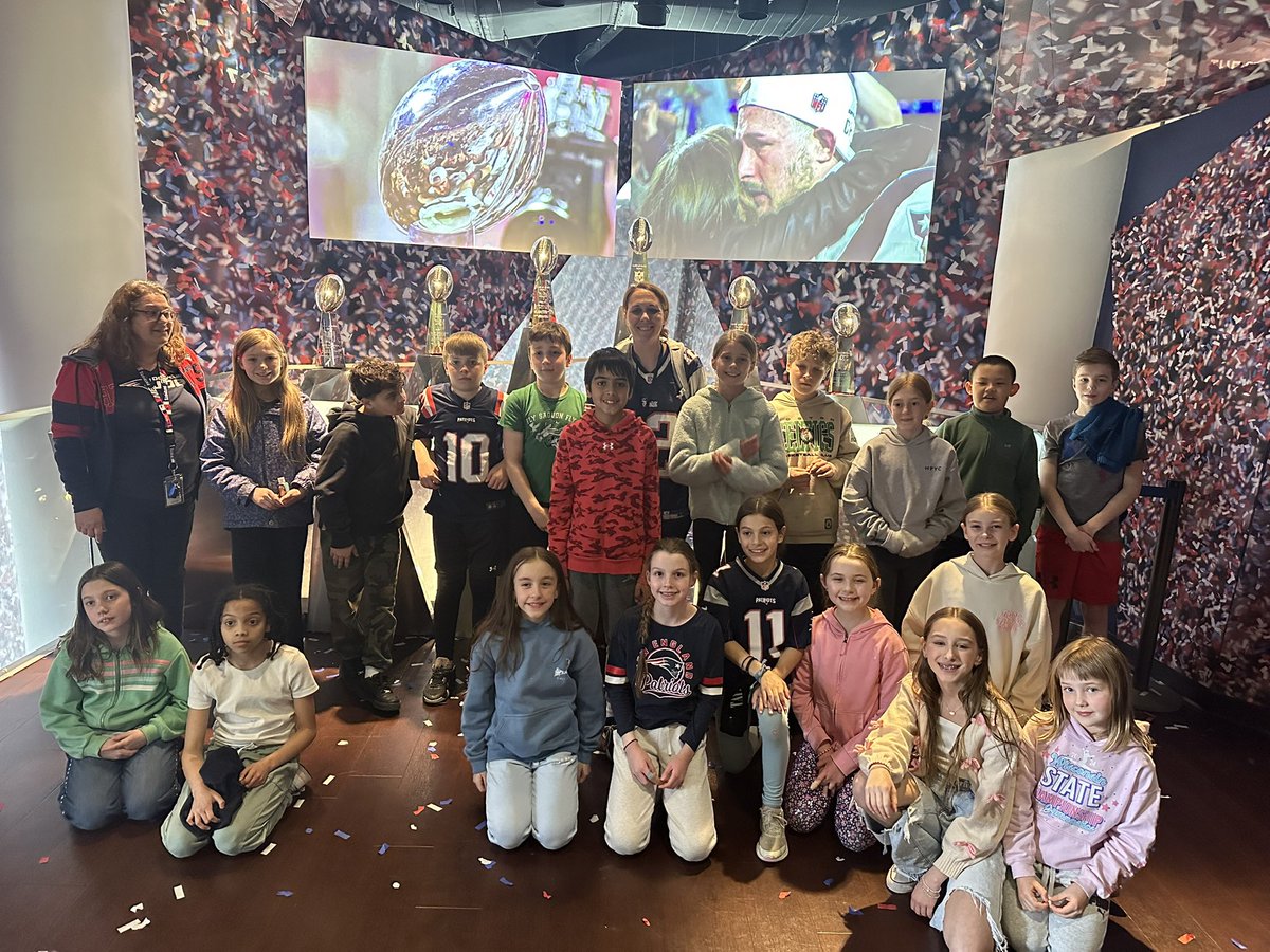 MrsScottDale's tweet photo. Fun field trip to Gillette! #beproudbedale #medfieldps https://t.co/bn2UwNtcq0