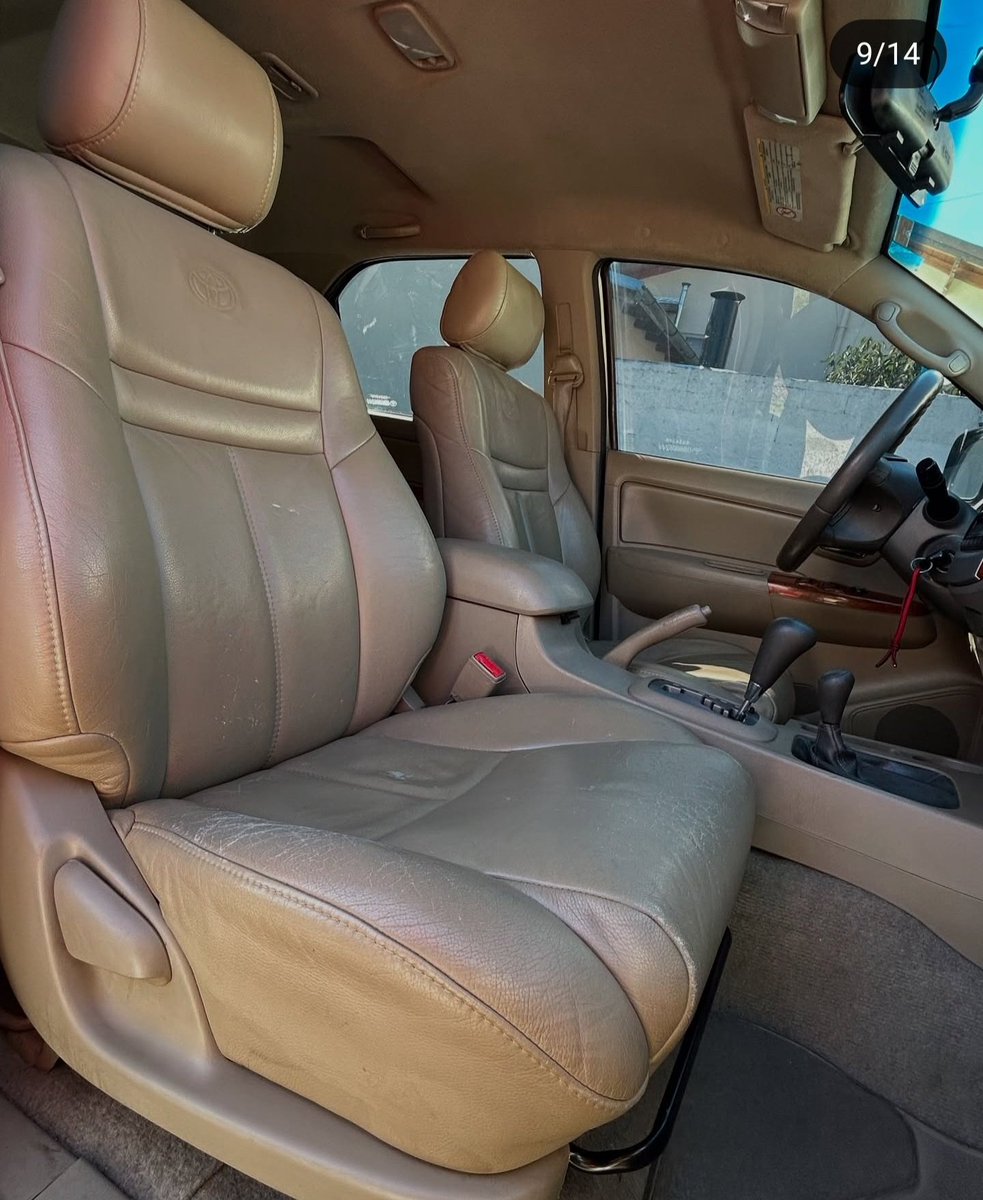 RomanBrunori's tweet photo. 🙅🏻‍♂️ La SW4 perfecta no existe: error.

💯 La SW4 perfecta: 

🔸️V6 4.0 - Nafta - 240hp - 380nm de torque. 

🔸️Todo lo demás es igual a lo que ya conocen todos. Yo como terrible marrón que soy, le pondría un escapecito muy suave y una buena admisión para que se escuche bien el V6. Me parece la versión divertida de lo que afuera llaman la Fortuner, pero si está en suelo Argentino se llama SW4. 

🔸️Supuestamente tiene 100mil km y piden 24mil usd. Ser un seco nunca dolió tanto.