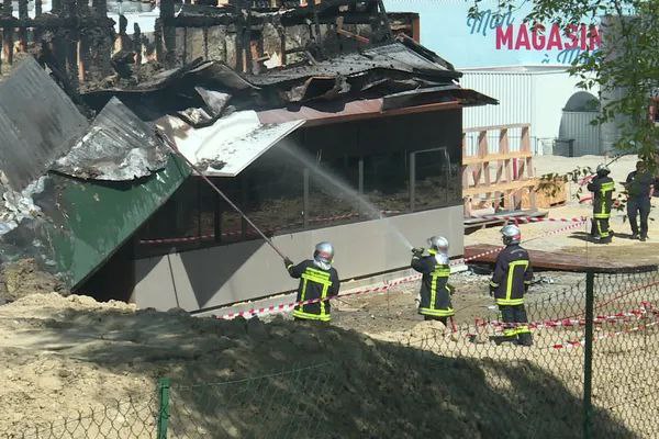 F_Desouche's tweet photo. Récapitulatif des attentats et sabotages d'extrême gauche depuis début 2024.
 https://t.co/zMvzLYExdX https://t.co/K8GhnmLddN