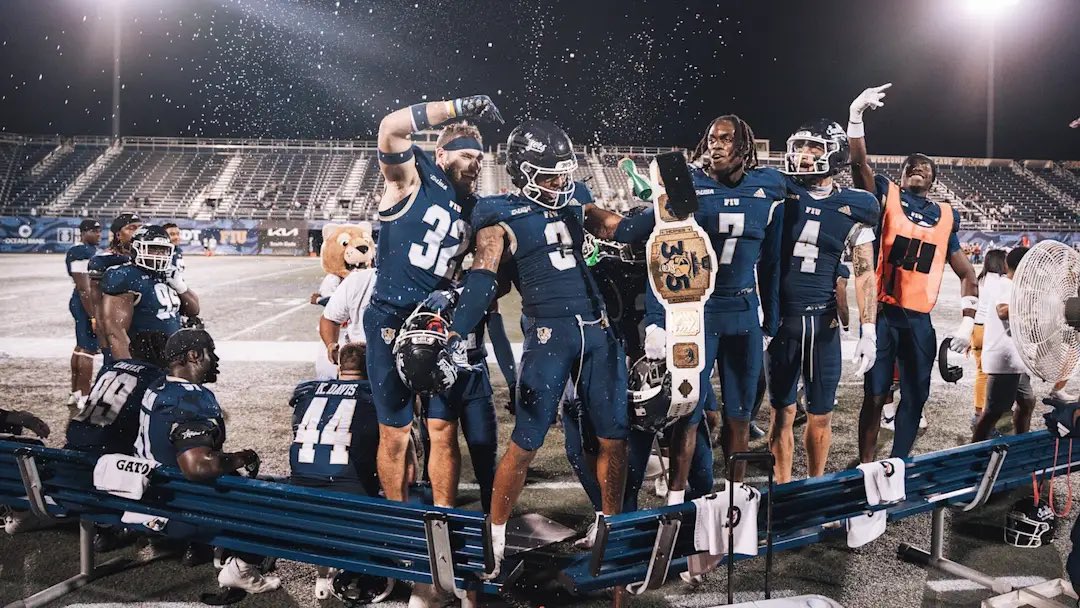 _Troy_Scott's tweet image. I will be visiting (F)lorida (I)nternational (U)niversity On June 4th. @FIUFootball @HCWillieSimmons @CoachJB_4