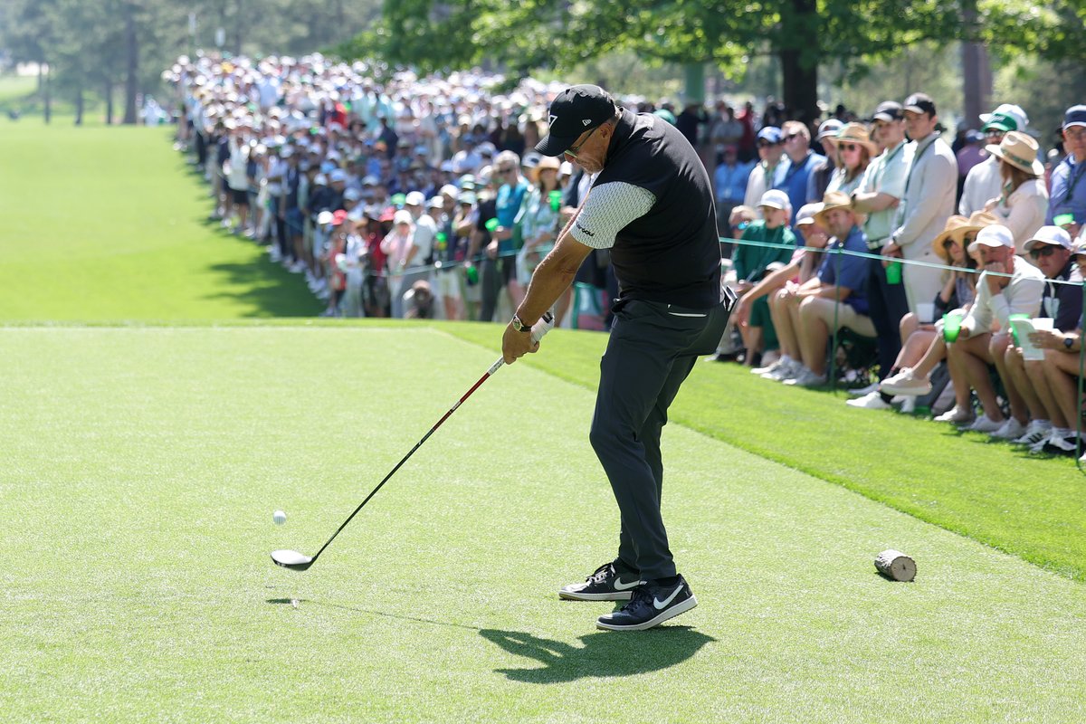 K3yToTheCity's tweet image. Phil Mickelson's sneaker game at the Masters has been immaculate. 🔥