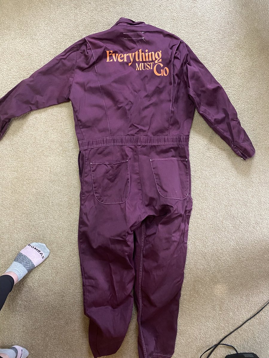 cecilezechman's tweet image. Got my jumpsuit from @DoveCameron everything must go live concert!! #dovecameron #everythingmustgo
