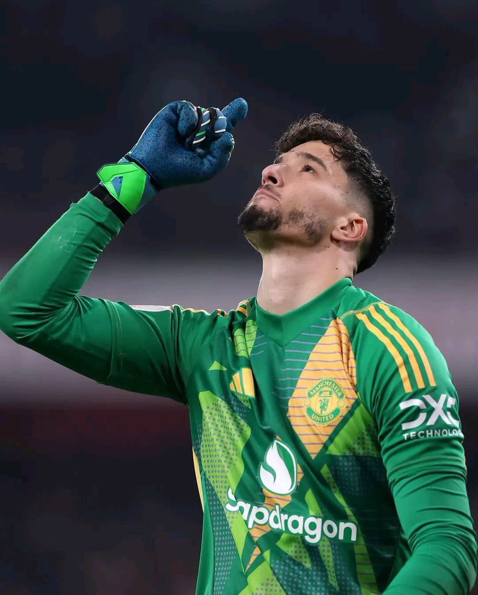 UtdForever7's tweet photo. 🚨Ruben Amorim really has to make that bold decision – Start Altay Bayindir at HOME next Thursday vs Lyon! 🔴 🇹🇷 

Andre Onana is ready to destroy another European dream for Manchester United! #MUFC https://t.co/EkH6BuKZDv