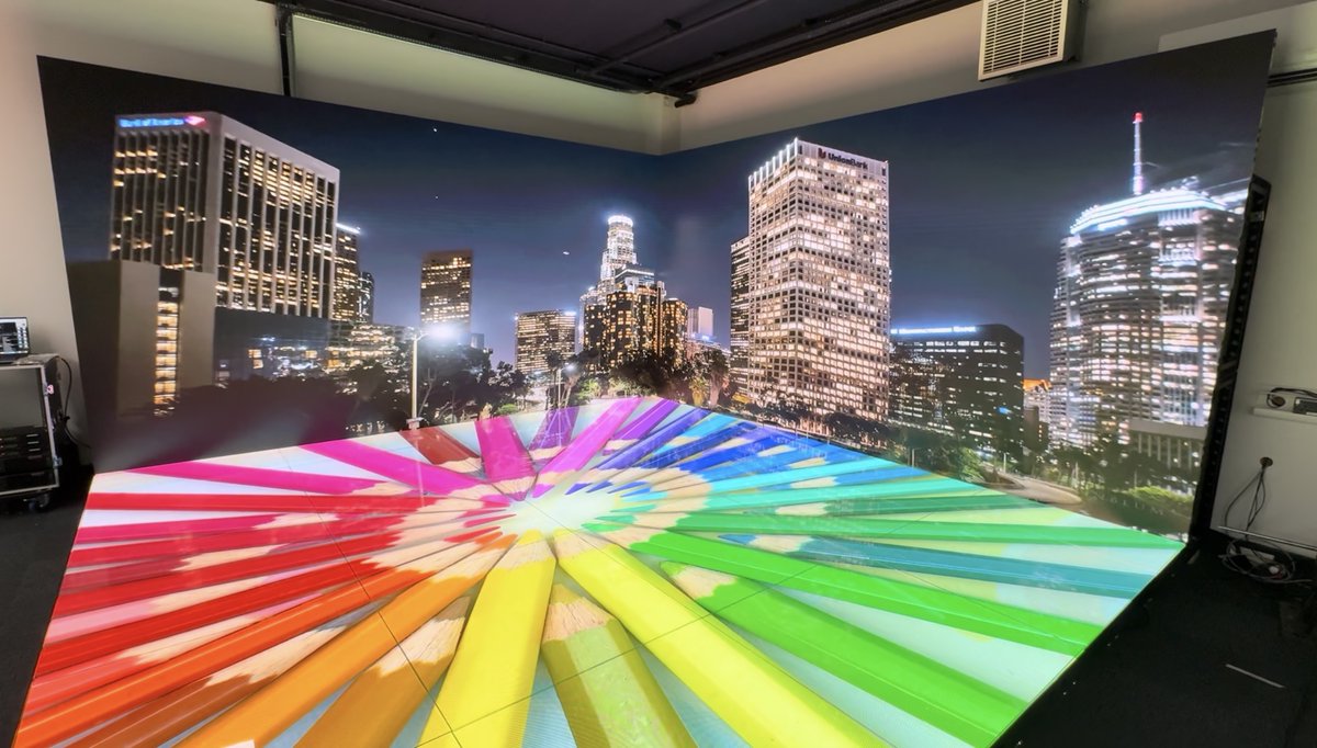 Dynamo LED Displays (💙,🧡) tweet media