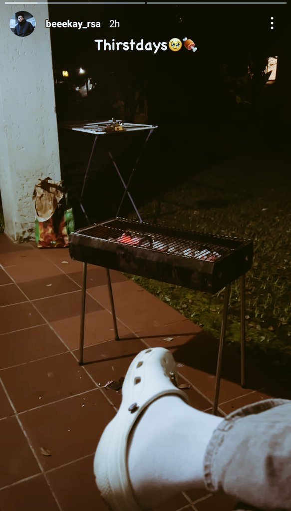eup23545's tweet photo. A young braai sesh with the president,were just missing a nice cold @ChillersPunch to top it off🍹
#Beekay
#BokangChephetsa
#Bbmzansi
#ChillersPunchAmbassodor https://t.co/wKW2EiUNgj