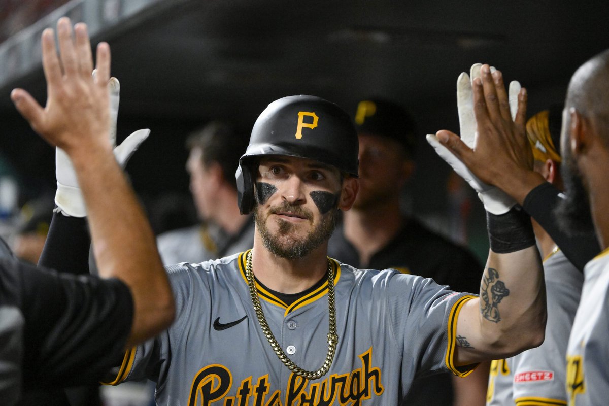 mlbtraderumors's tweet photo. Red Sox, Yasmani Grandal Agree To Minor League Deal https://t.co/DWew1sbEa0 https://t.co/L5Y2p4ztYb
