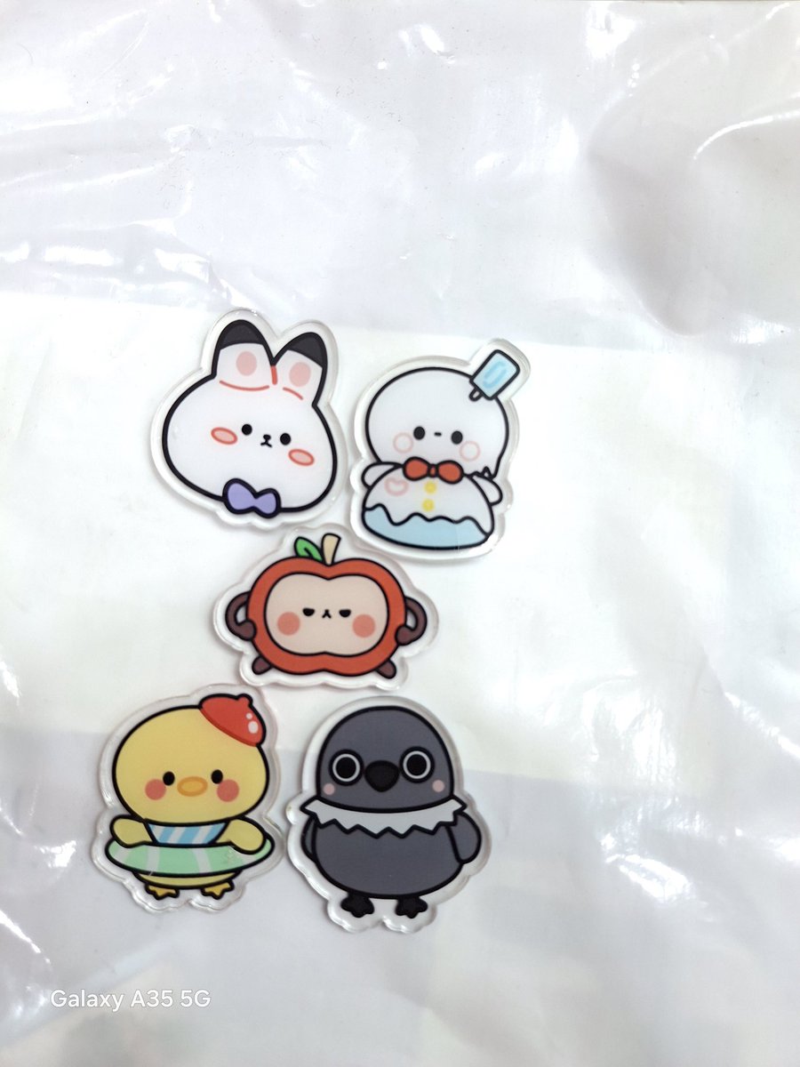 neko_angy_'s tweet photo. My merch came home,🥰😍
#loveanddeepspace #LoveandDeepspacemerch
@Love_Deepspace https://t.co/TfHA70H5aV