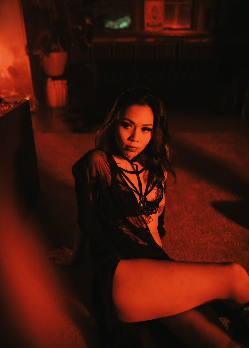 Youll get more than mirror selfies and POVs from me. No princesses here. Only a goddess.