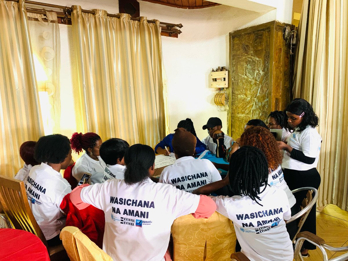 GEpanouie's tweet photo. 🇨🇩#RDC #BUKAVU
🗓️Jeudi 10 avril 2025,  Génération Épanouie vient de démarrer la première session de formation de deux jours en faveur des 50 jeunes femmes de la ville de Bukavu sur la consolidation de la #paix, la politique et le leadership.  (1/4)

@KvinnaKvinnaINT https://t.co/ZkvwZl3iTk