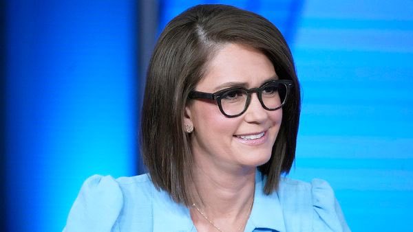 dfsolar's tweet photo. Stop screaming to justify your point you idiot! @JessicaTarlov 
@TheFive https://t.co/tejhZoHZUW