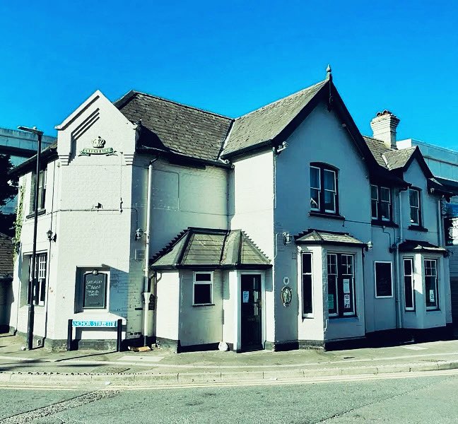 Is it a pub? Is it a house from a 1981 horror film by Lucio Fulci? 

It’s the Rose and Crown, Bishops Stortford! 

We’re playing this Saturday night with Johann Kloos @johann.kloos.1 - free gig - doors 7pm 

Join us for our first gig down sarf apart from London!