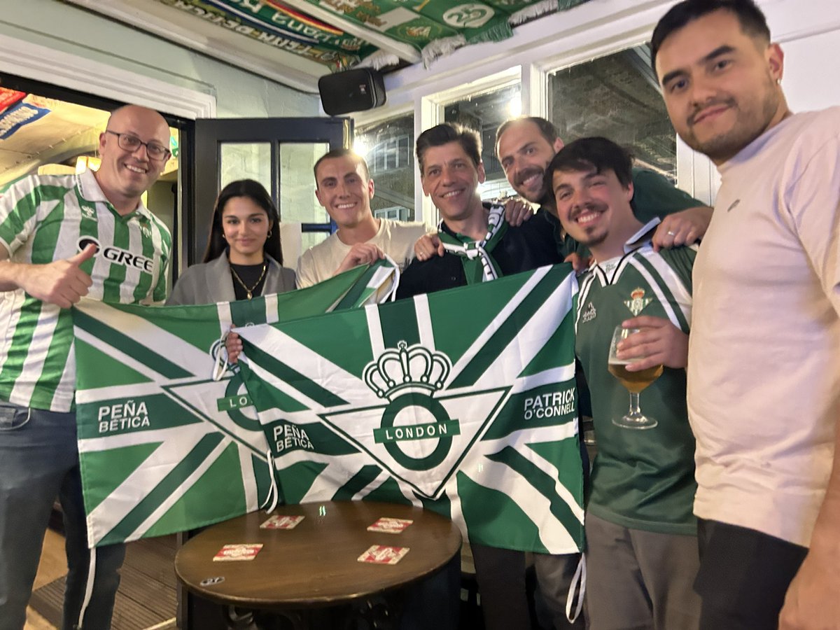 ¡Los que no fallan bajo ninguna condición!

Maletas listas para acompañar a nuestro Betis la semana que viene en Polonia y si hace falta vamos hasta a un campo minas 💚