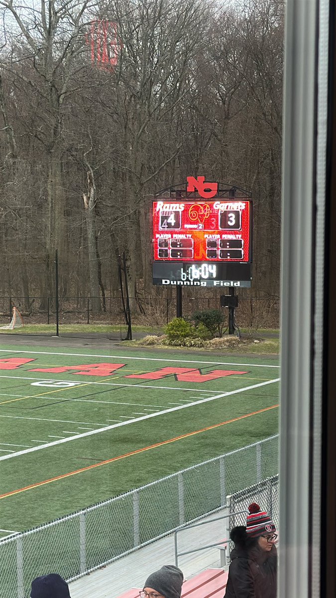 New Canaan scores 3 unanswered all from Emma Row to take a 4-3 lead over Rye at the half. Row has all 4 goals but this game is far from over. Rye’s Katherine Ebeling having a fantastic game with multiple saves right on the doorstep. Tune in live on New Canaan Athletics for Half 2