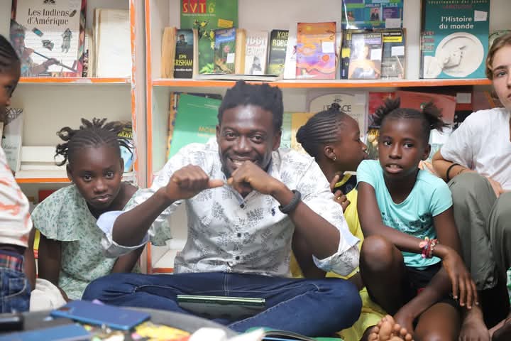 Une séance exceptionnelle ce mardi 8 avril 2025 à Conakry avec des représentant.e.s du programme LVIA en Guinée. L'occasion d'échanger autour des opportunités de collaboration pour la promotion de la lecture. 

Une séance de plus, un bonheur de plus ❤️
