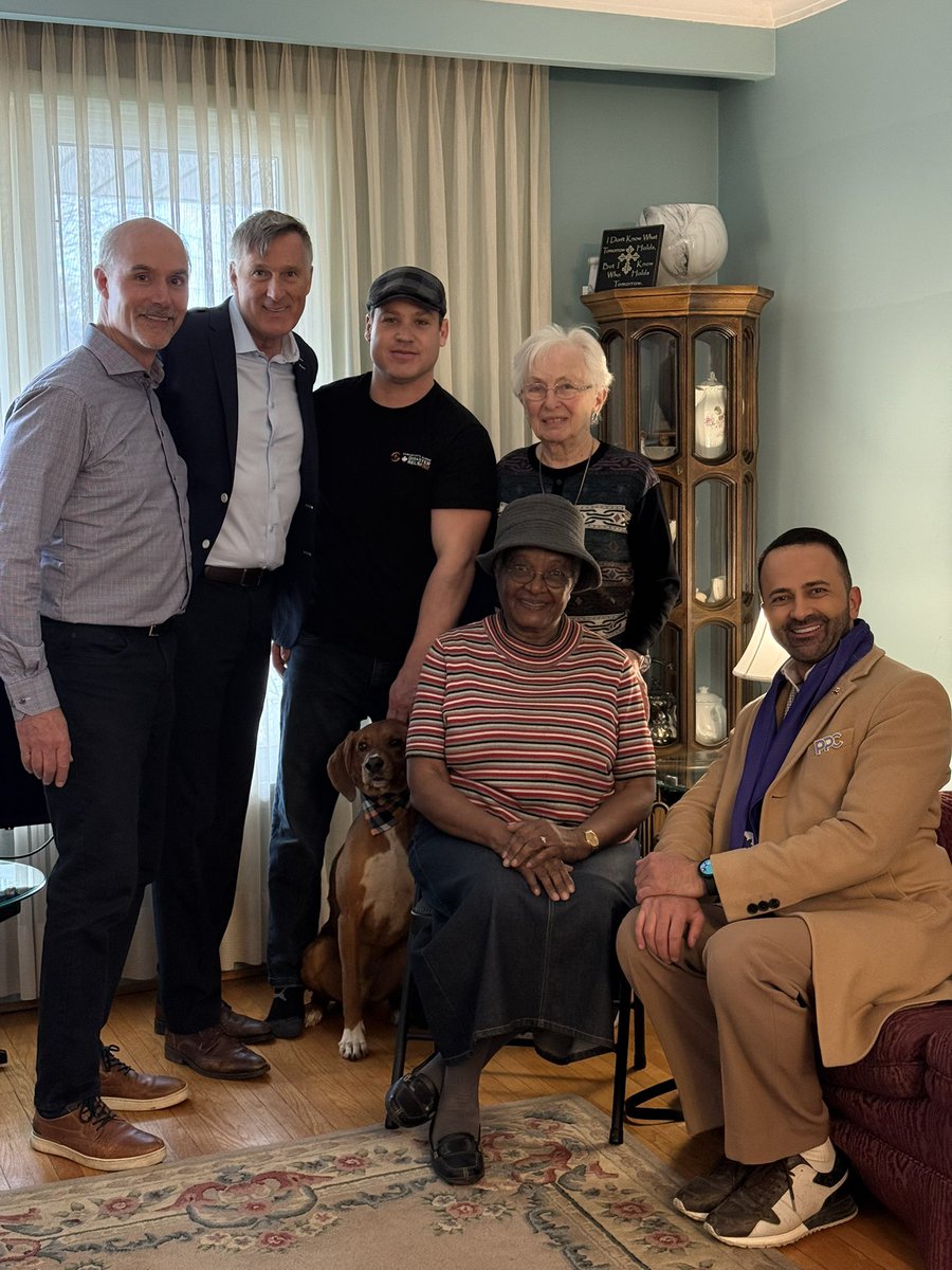 I’m pandering to dogs!

Joking aside, we had a great discussion with these residents of Etobicoke.