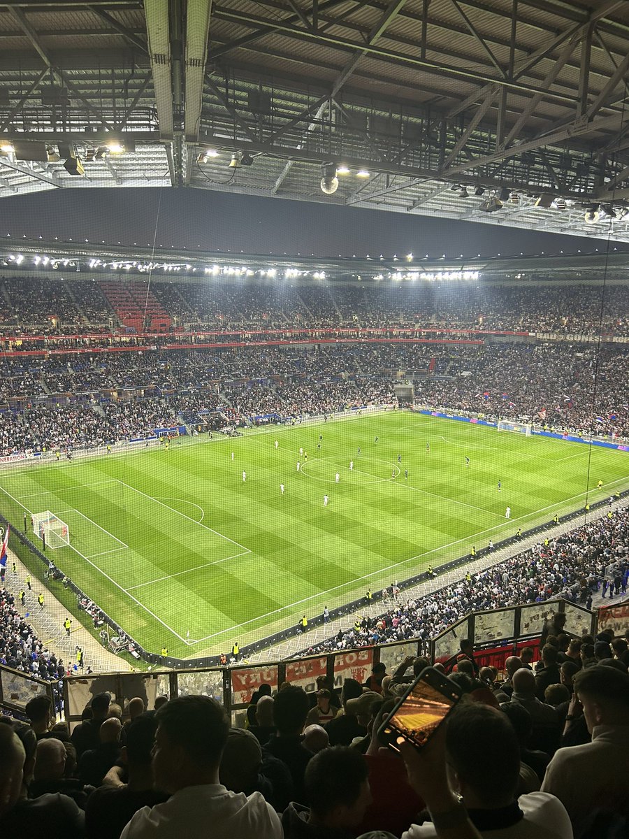 GjsMufc's tweet photo. Lyon (A) 🇾🇪 https://t.co/q0rsKX26k9