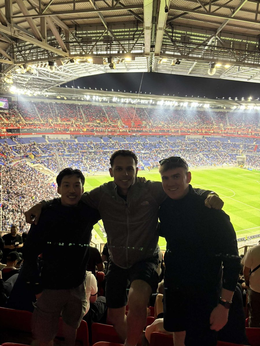 GjsMufc's tweet photo. Lyon (A) 🇾🇪 https://t.co/q0rsKX26k9