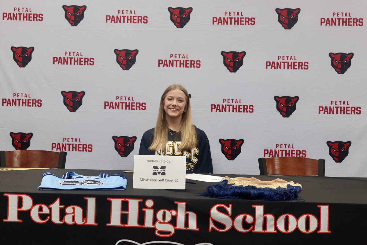 🤩We are so #PantherProud of Audrey Kate Carr for signing a dance scholarship with the Mississippi Gulf Coast Community College Perkettes!❣️ #WEarePETAL