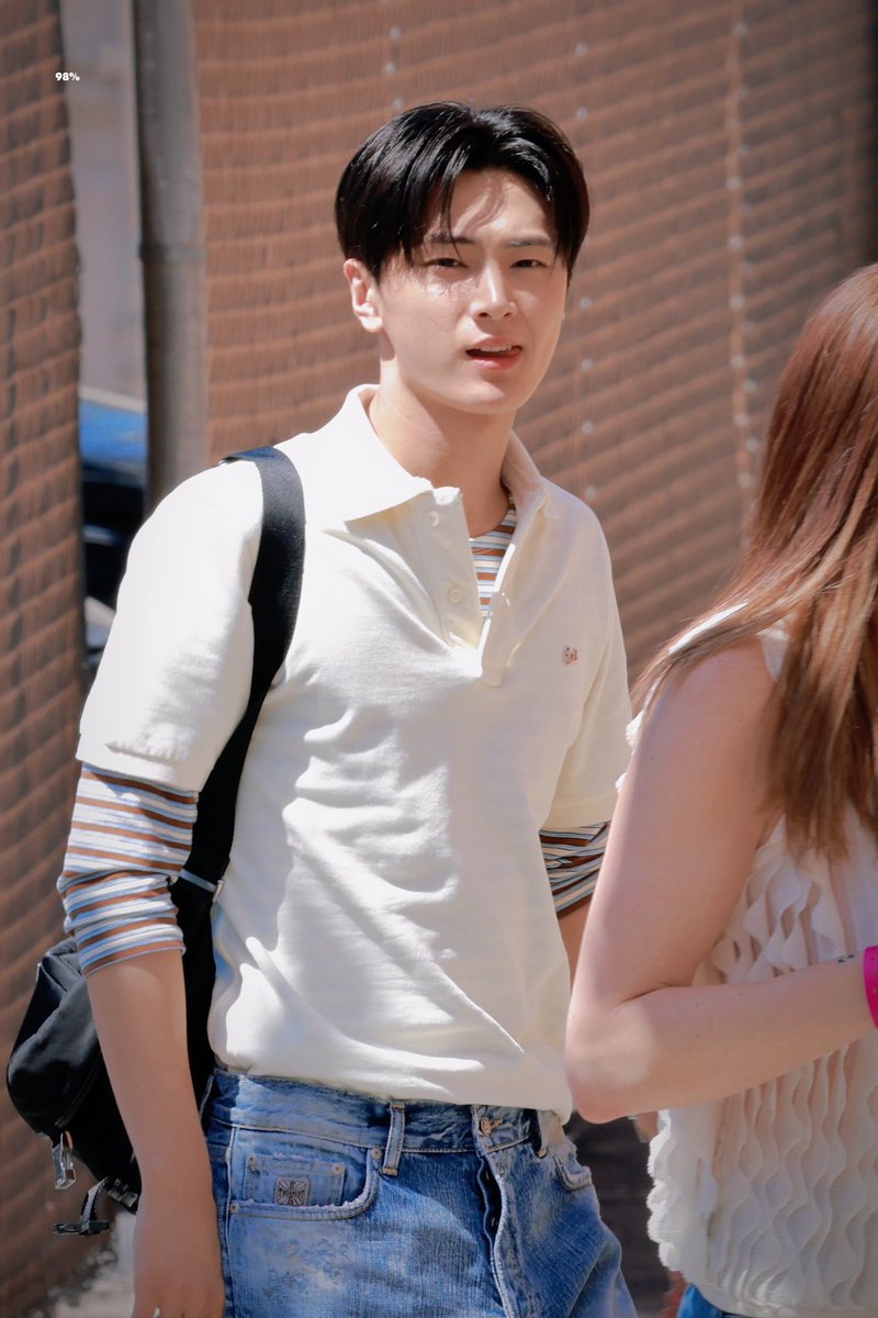 jjongistar's tweet image. he look so damn fine what the hell