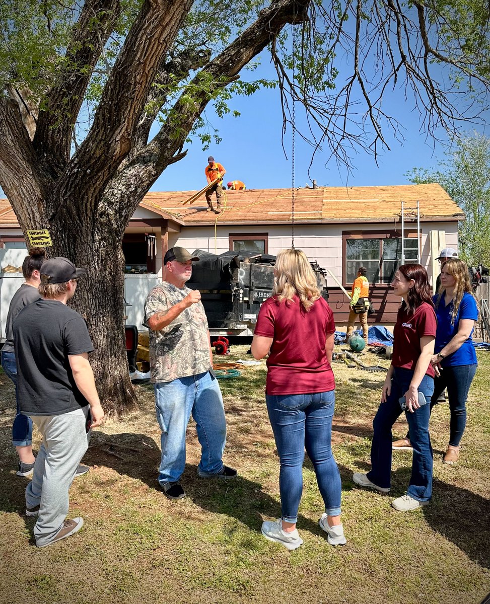 oid411's tweet photo. Today, work began on the first Strengthen OK Homes roof project! Upon completion, the homeowner will have a new roof that meets @FORTIFIEDHOME standards & is more resistant to severe weather. To learn more about Strengthen OK Homes, visit https://t.co/MOc8VXag0c.
#OKReady https://t.co/DPGFVC9BjS