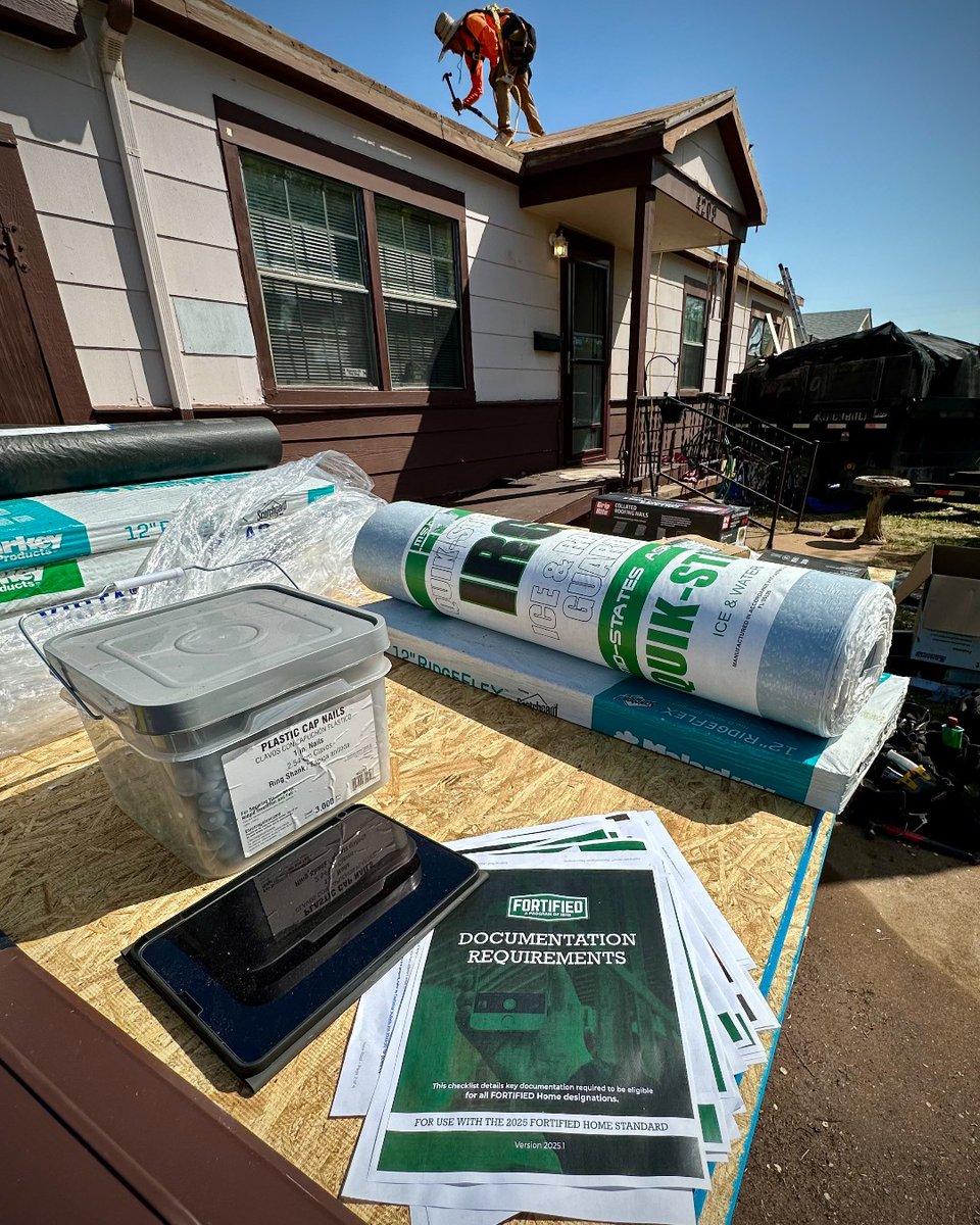 oid411's tweet photo. Today, work began on the first Strengthen OK Homes roof project! Upon completion, the homeowner will have a new roof that meets @FORTIFIEDHOME standards & is more resistant to severe weather. To learn more about Strengthen OK Homes, visit https://t.co/MOc8VXag0c.
#OKReady https://t.co/DPGFVC9BjS