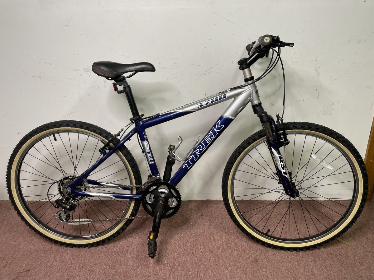 Roberts Cycle repairs all makes and models, from road bikes to mountain bikes and adult trikes.  We also work on electric bikes and scooters. We're the go-to for all your biking needs.  No appointment necessary.  Call for hours.  (773) 274-9281.